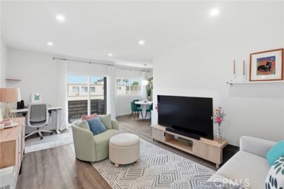 5414 Newcastle Avenue #50 Photo