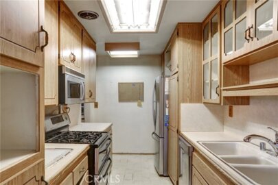 6405 Green Valley Circle #203 Photo