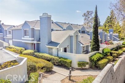 Splendid Newly Listed Foxgate Townhouse Located at 5730 Canterbury Drive