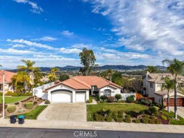 42729 Settlers Photo