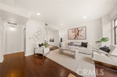 Splendid Newly Listed 879 Michigan Blvd Townhouse Located at 879 Michigan Boulevard #B