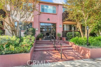 Delightful Newly Listed Newcastle Manor Condominium Located at 5349 Newcastle Avenue #62