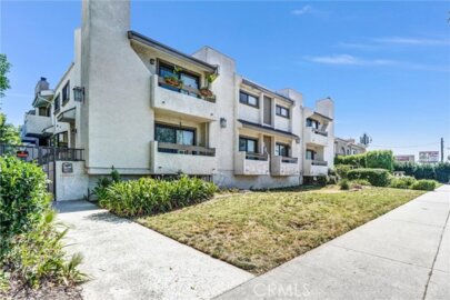 19620 Sherman Way #1 Photo