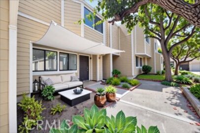 Beautiful Newly Listed Newport Terrace Townhouse Located at 5 Sundance Drive