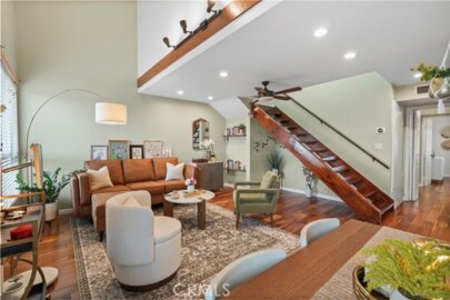 6151 Reseda Boulevard #8 Photo