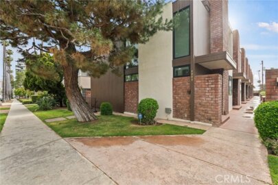 1227 N Brand Photo