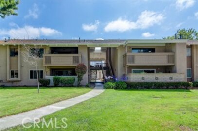 Splendid Newly Listed Huntington Landmark Condominium Located at 8877 Lauderdale Court #210F