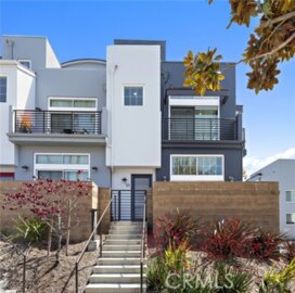 Lovely Bridgeway Mills Condominium Located at 5350 Playa Vista Drive #11 was Just Sold