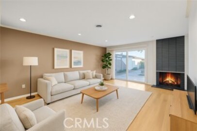 Splendid Villa Pacific Townhouse Located at 21436 Via Straits was Just Sold