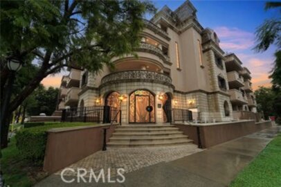 Beautiful Newly Listed 850 N Croft Condominium Located at 850 N Croft #301
