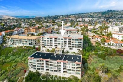 Gorgeous Reef Gate West Condominium Located at 423 Avenida Granada #27 was Just Sold