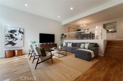 13925 Riverside Drive Photo