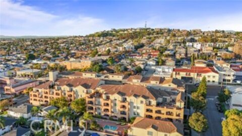 Impressive Newly Listed Views of the Pacific Condominium Located at 1775 Ohio #218