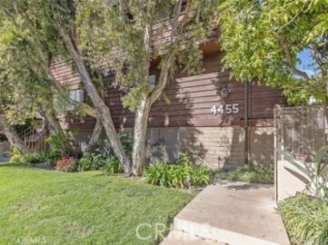 Outstanding Newly Listed 4455 Fulton Ave Townhouse Located at 4455 Fulton Avenue #2