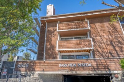6545 Reseda Boulevard #3 Photo