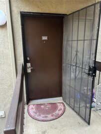 18350 Hatteras Street #202 Photo