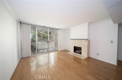 5325 Newcastle #108 Photo