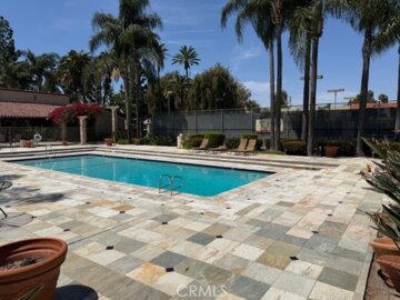 1345 Cabrillo Park #H04 Photo