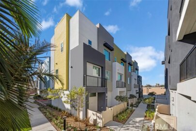 1097 N Harbor Boulevard Photo