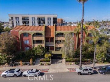 Beautiful Newly Listed Centre Park Terrace Condominium Located at 3930 Centre Street #107