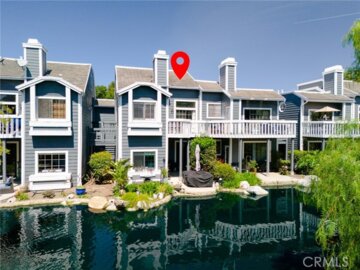 8192 Sandcove #204 Photo