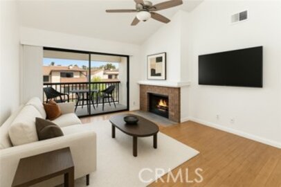 Charming Warner Woodlands Condominium Located at 6275 Canoga Avenue #86 was Just Sold