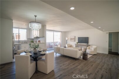 5429 Newcastle #301 Photo