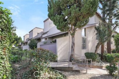 Delightful Oak Pointe Townhouse Located at 15165 Magnolia Boulevard #F was Just Sold