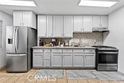 Delightful El Capitan Condominium Located at 3325 Santa Fe #120 was Just Sold