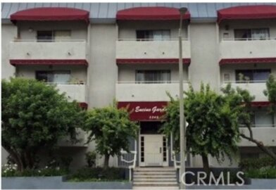 Terrific Encino Gardens Condominium Located at 5343 Yarmouth Avenue #207 was Just Sold