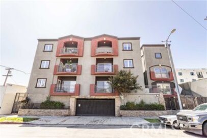 Beautiful Comenzar De Nuevo Condominium Located at 11124 Burbank Boulevard #101 was Just Sold