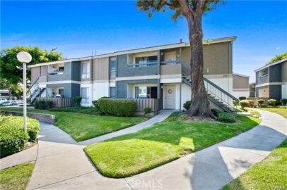 2847 S Fairview #D Photo