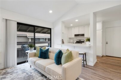 262 Streamwood Photo