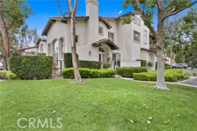 Lovely Newly Listed Tierra Montanosa Townhouse Located at 19 Tierra Montanosa
