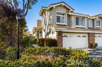 Stunning Sycamore Glen Condominium Located at 13635 Almond Street was Just Sold