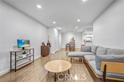 This Elegant Glendale Oaks Condominium, Located at 460 Oak Street #316, is Back on the Market
