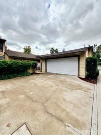2618 N Tustin #F/36 Photo