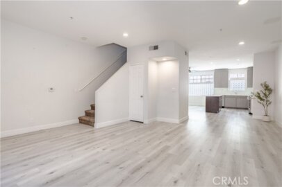 18347 Saticoy #28 Photo