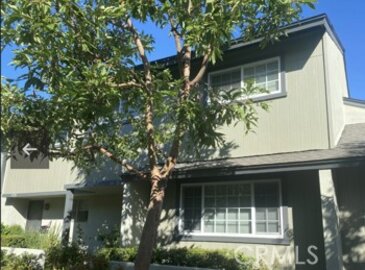 Extraordinary Summertree Townhouse Located at 5527 Cajon was Just Sold