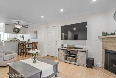 7035 Woodley Avenue #203 Photo