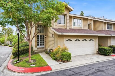 21066 Berry Glen Photo