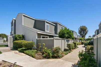 2670 W Segerstrom #A Photo