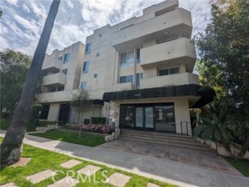 Amazing Sherman Court Condominium Located at 19350 Sherman Way #120 was Just Sold