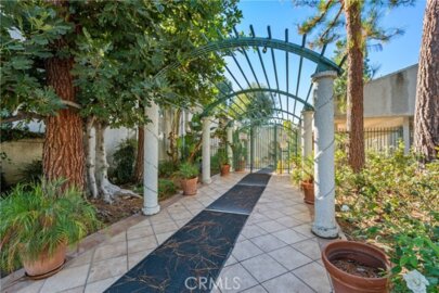 20134 Leadwell Street #218 Photo