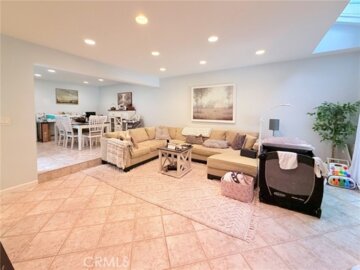 7904 Topanga Canyon Boulevard #3 Photo