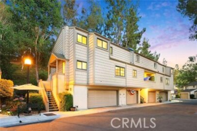 Outstanding Hidden Lakes Townhouse Located at 1696 Shady Brook Drive #14 was Just Sold