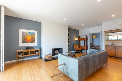 11322 Camarillo Street #204 Photo