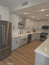 15150 Dickens Avenue #203 Photo
