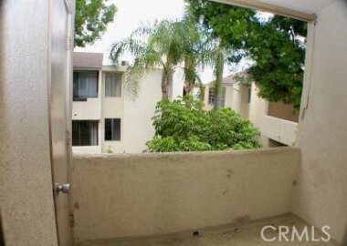 5325 Newcastle #322 Photo