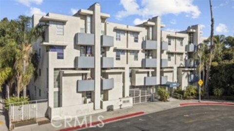 Terrific Newly Listed Encino Marquis Condominium Located at 5350 White Oak Avenue #113